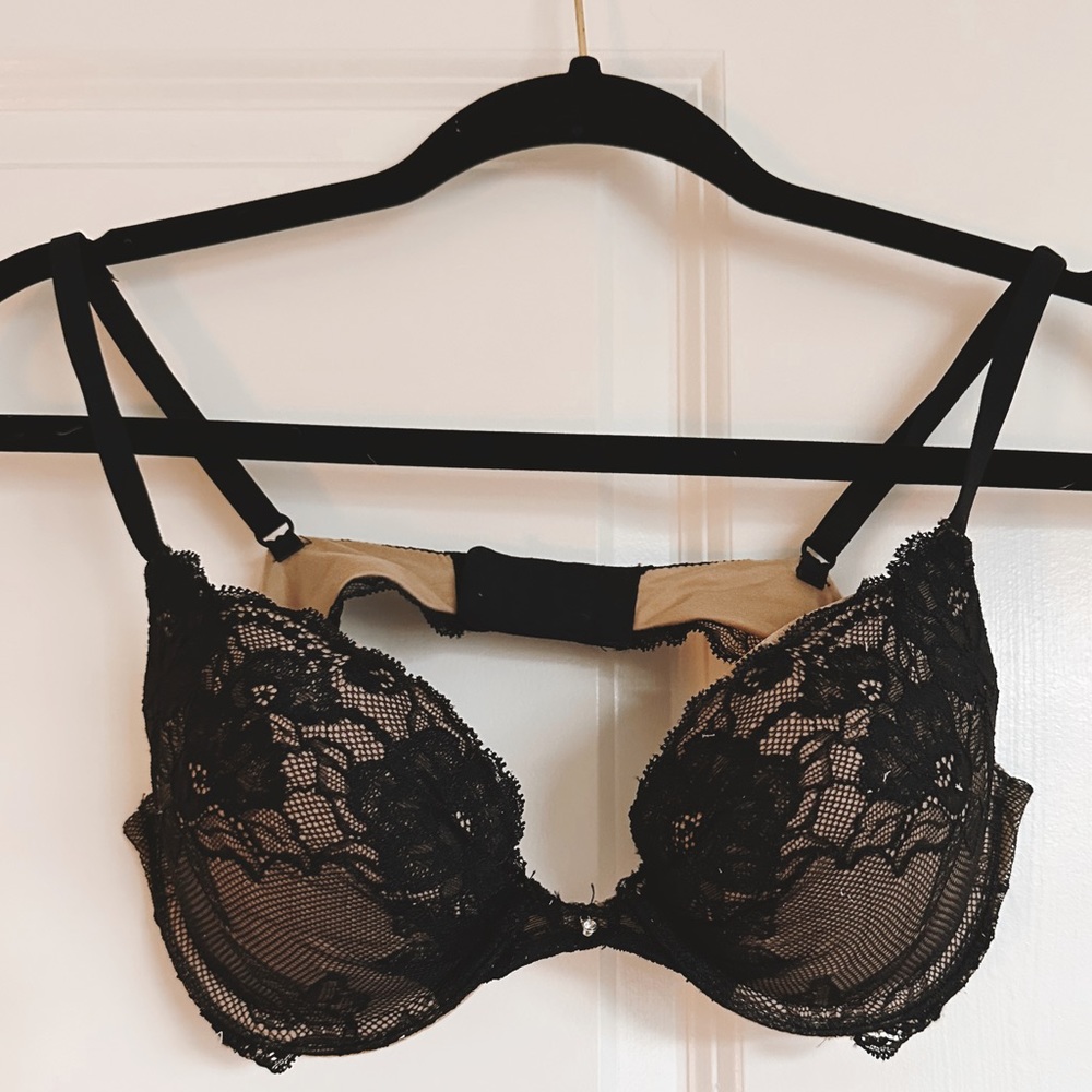 Black lace push up maidenform bra